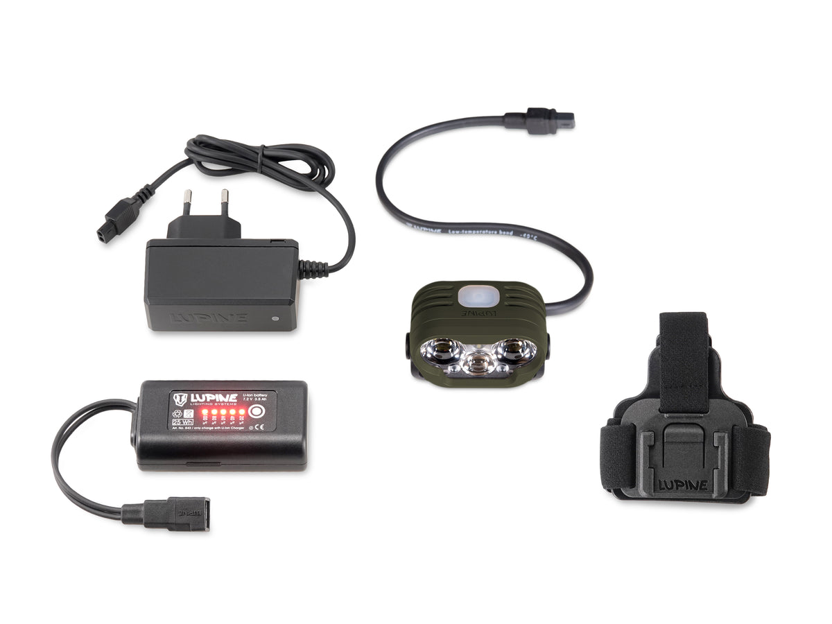 Scope of delivery: Blika light head in O.D. Green, 3.5 Ah SmartCore battery, headband with mount and Wiesel charger