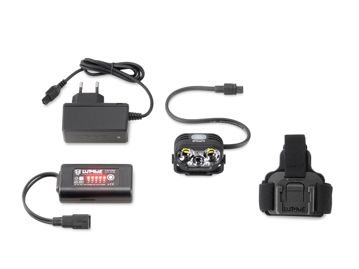 Scope of delivery: Blika light head, 3.5 Ah SmartCore battery, headband with mount and Wiesel charger