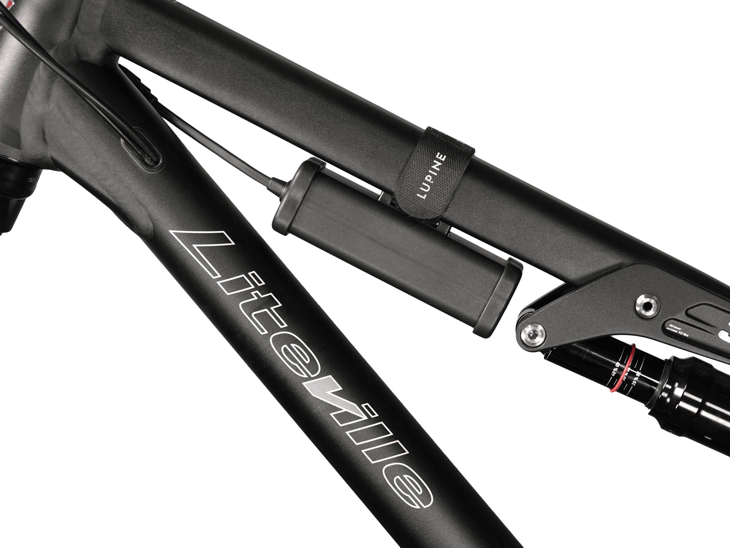 13.8 Ah SmartCore Akku mit Klettband am Rahmen montiert | 13.8 Ah SmartCore battery mounted on the frame with hook-and-loop strap