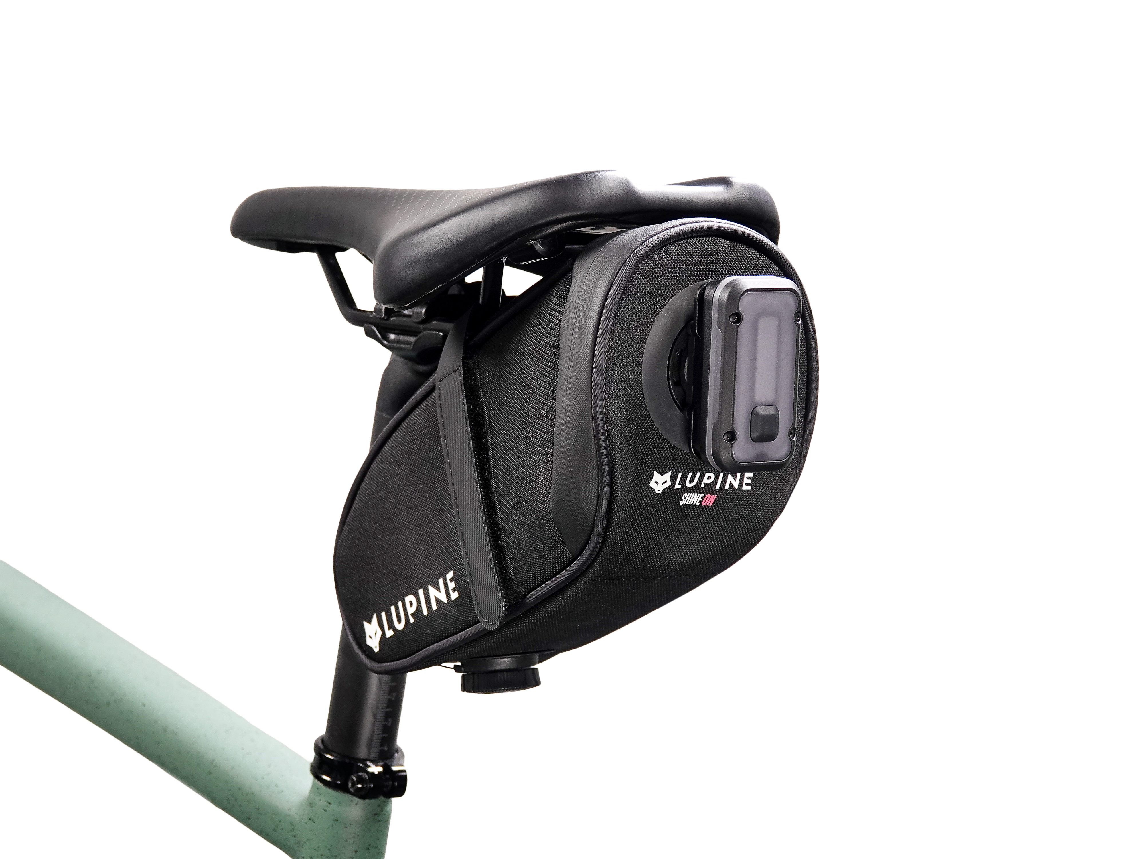 Lupine Rotlicht Pro über den Garmin-Adapter an der UFO Satteltasche montiert