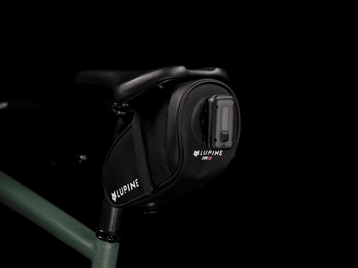 Lupine Rotlicht Pro fitted to the UFO saddlebag on the bicycle
